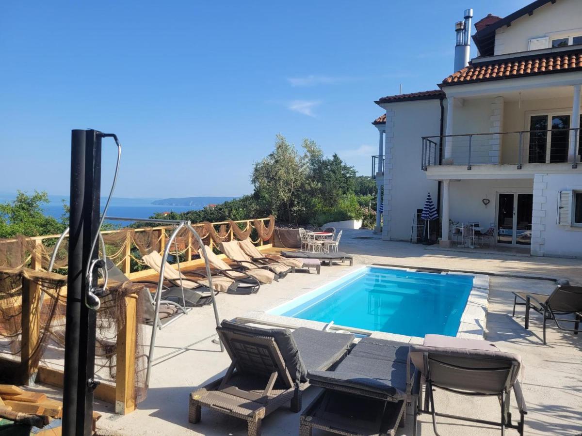 Ferienwohnung Mit Pool Kroatien Mit Meerblick Und Pool Lovran Exterior foto