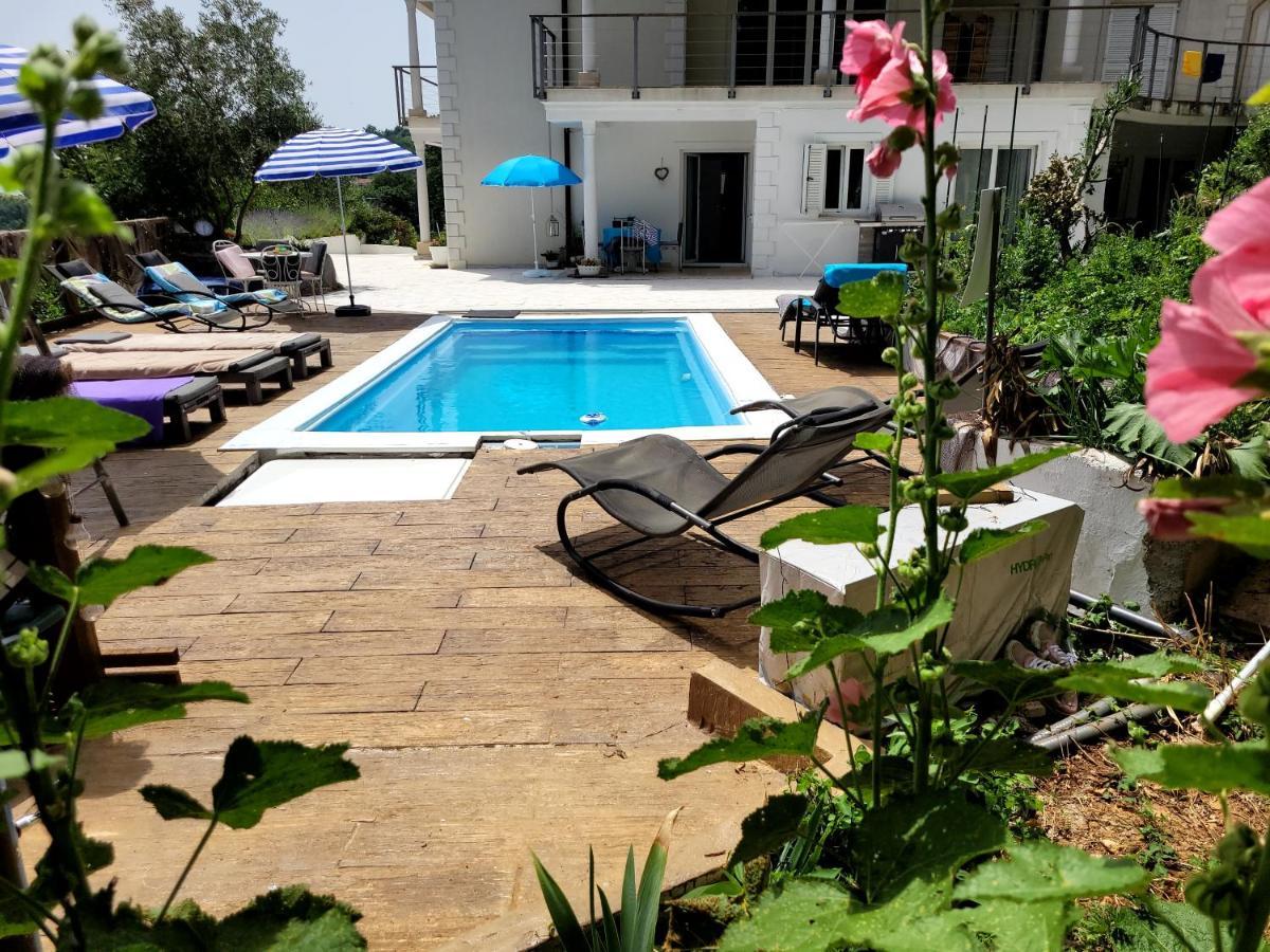 Ferienwohnung Mit Pool Kroatien Mit Meerblick Und Pool Lovran Exterior foto