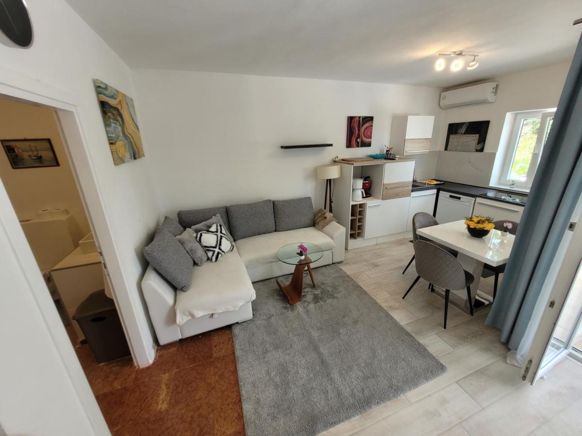 Ferienwohnung Mit Pool Kroatien Mit Meerblick Und Pool Lovran Exterior foto